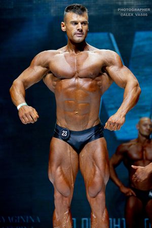 CLASSIC PHYSIQUE +178